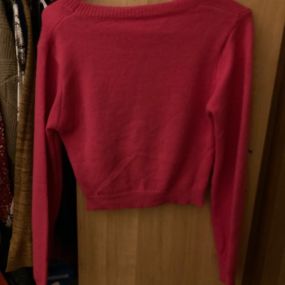 BRAND NEW!! TWIST FRONT CROP SWEATER! - Picture 4 of 4